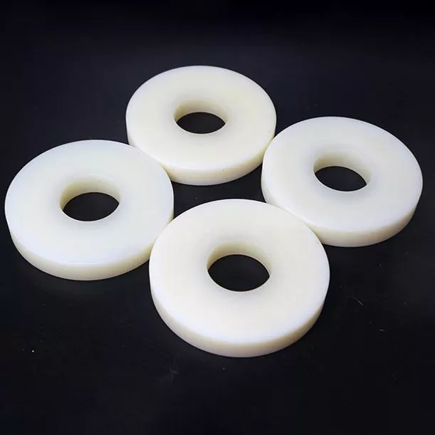 Tiub Nylon berdiameter kecil